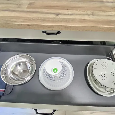 아파트 Downtown Cozy 2 Bedrooms Public Parking 르망