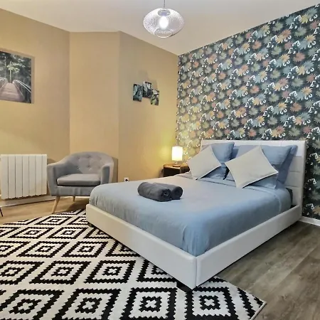 Downtown Cozy 2 Bedrooms Public Parking *